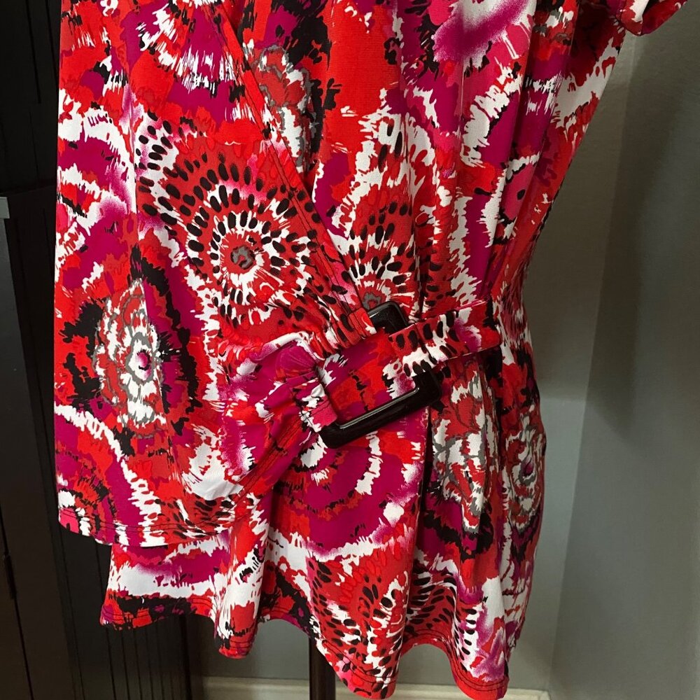Bay Studio Blouse 1X Red Black Abstract Tie Dye Swirl Plus Size Career Boho Chic - Picture 4 of 8